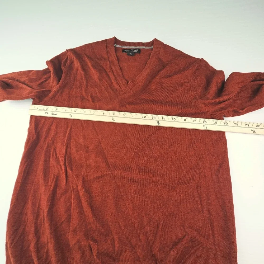 Banana Republic Extra Fine Merino Wool V-Neck Sweater Rust Orange Mens M